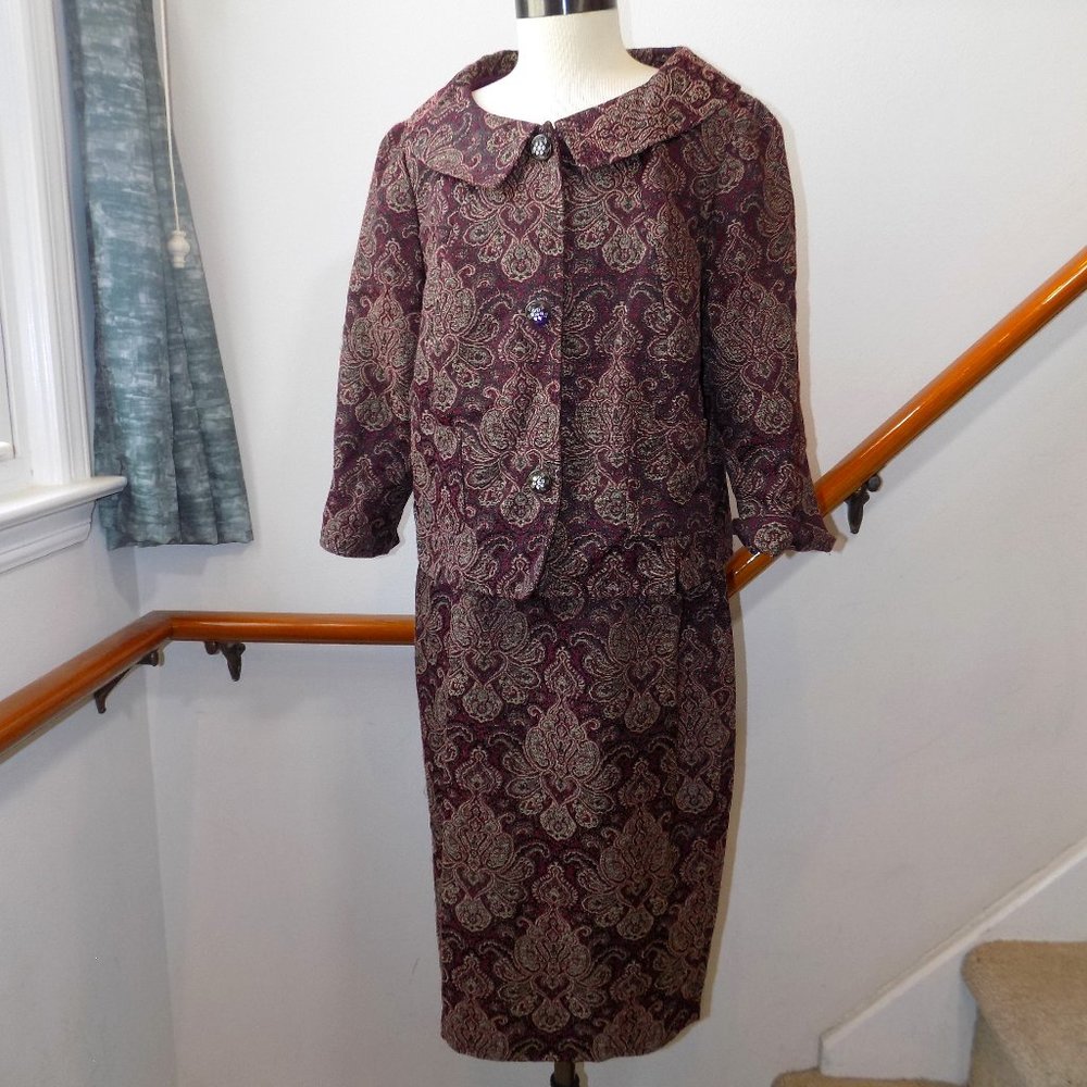 Signature By Larry Levine Paisley Suit